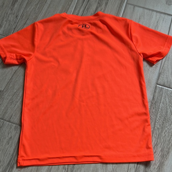 • Orange under Armour heat gear shirt, 5 • - Picture 5 of 6